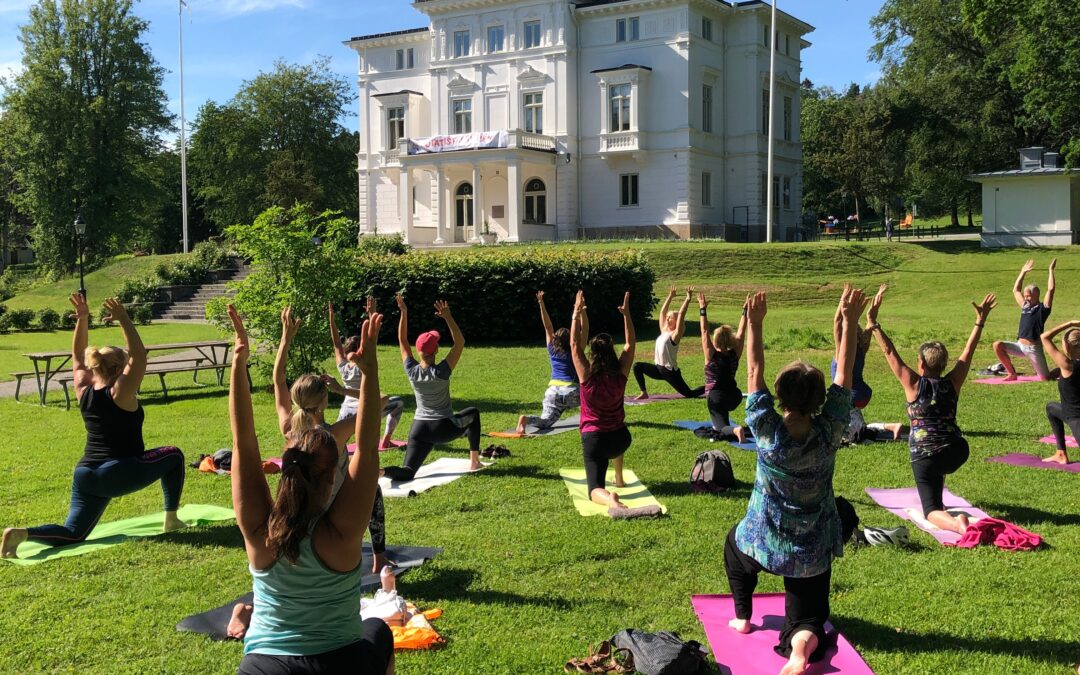 YOGA IN THE PARK